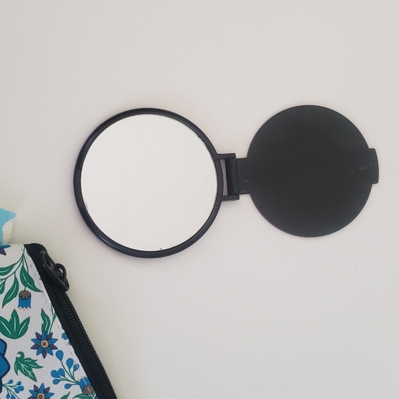 Gerbera Daisy Cosmetic Wristlet Bundle - Picture 6 of 7